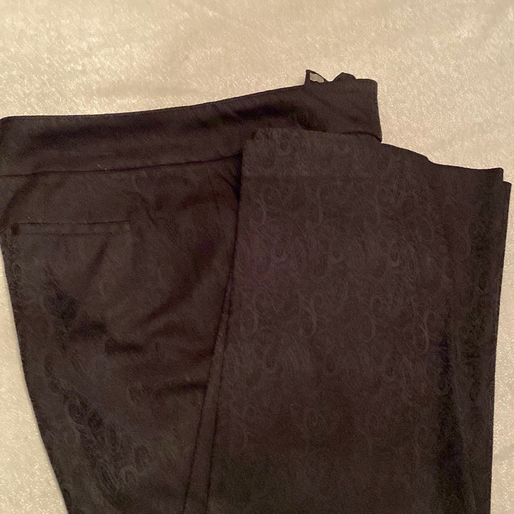 Tahari Pants size 12, stunning black on black patterned with stretch